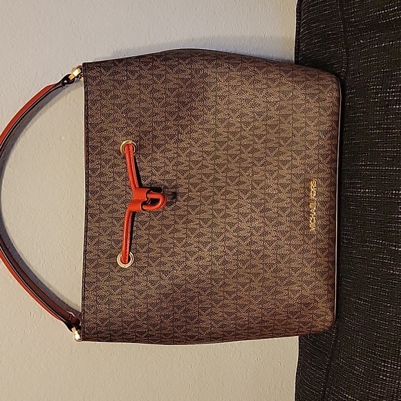 Authentic Michael Kors Bag - Picture 1 of 4